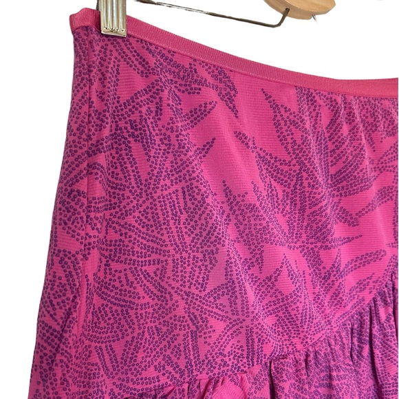 Diane Von Furstenburg Pink Paloma Wrap Effect Skirt in Medium. - Picture 5 of 13